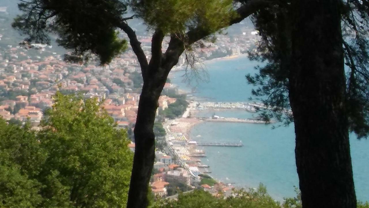 Torre Alpicella Holiday Home, A Scenic Escape Into Nature And Relaxation Diano Marina Exterior foto